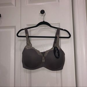 Le Mystere lace tisha bra- grey// NWT